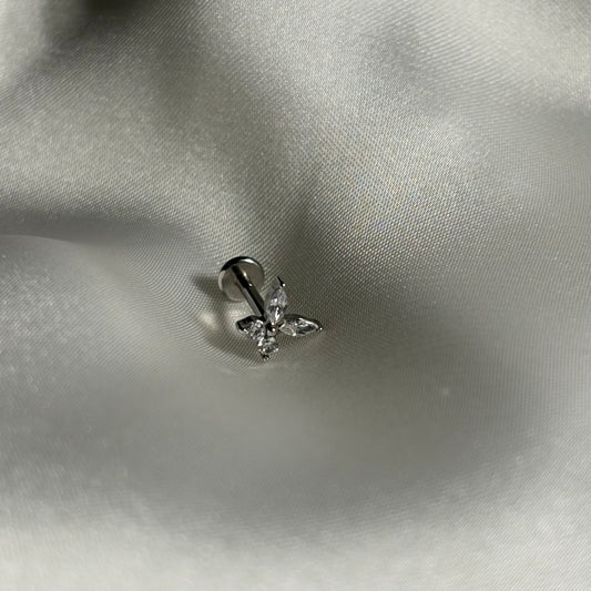 Piercing Nila